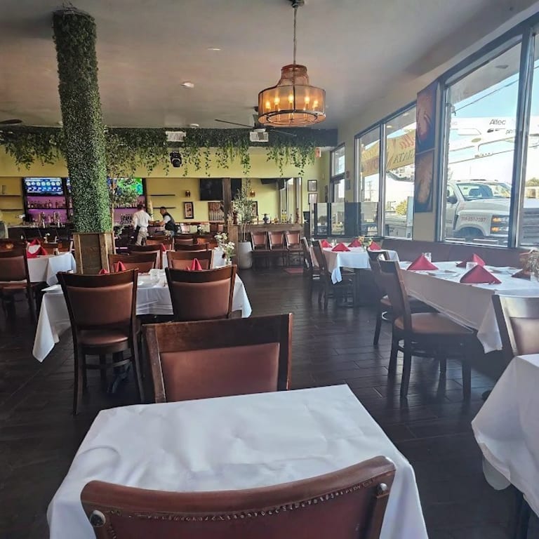 A Comfortable Dine In Experience
